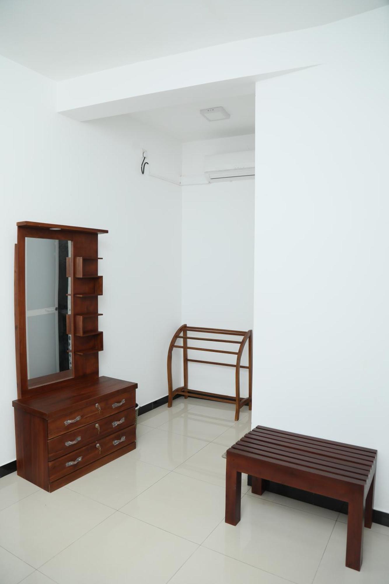 Crystal Wave Holiday Resort Polhena Matara Buitenkant foto